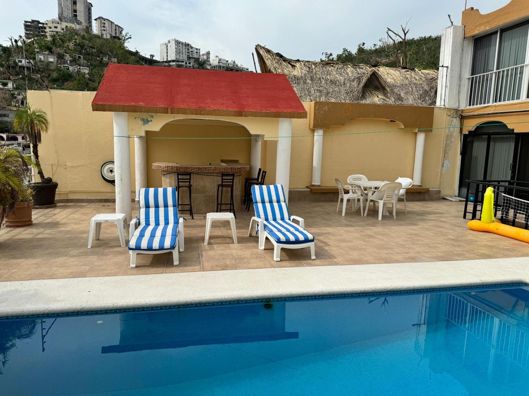 Сasa de vacaciones Blue Coast With Pool And Ocean View 10 To 35 P *