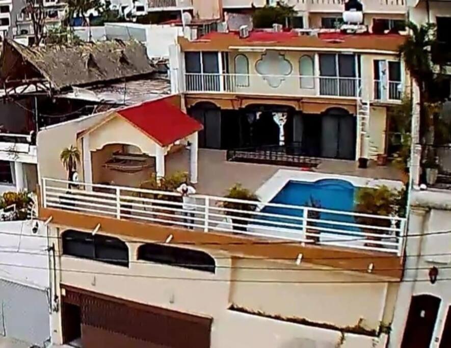 Blue Coast With Pool And Ocean View 10 To 35 P Сasa de vacaciones *
