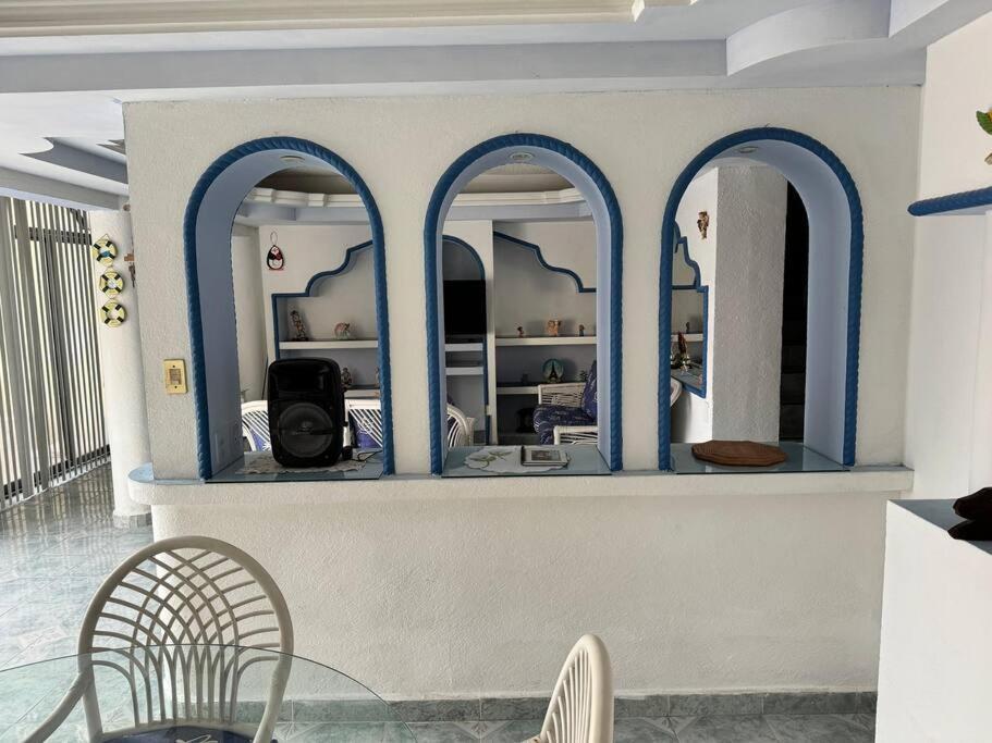 Сasa de vacaciones Blue Coast With Pool And Ocean View 10 To 35 P *