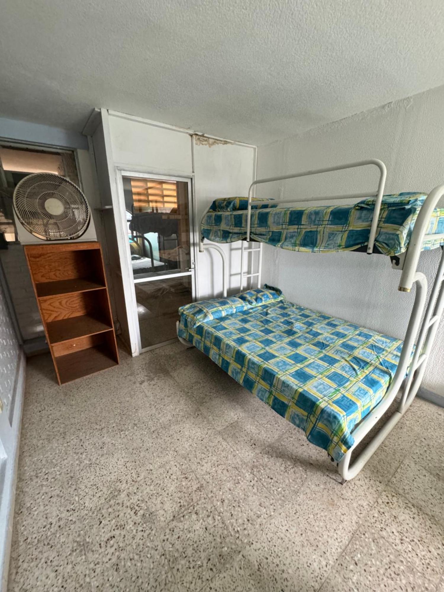 Blue Coast With Pool And Ocean View 10 To 35 P Сasa de vacaciones