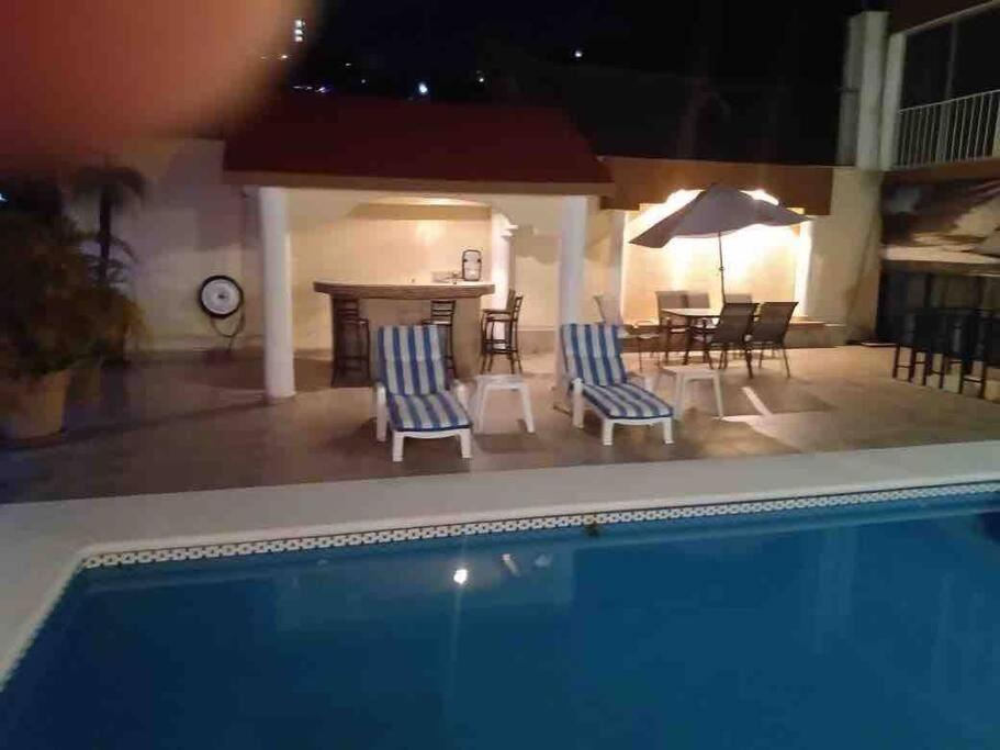 Сasa de vacaciones Blue Coast With Pool And Ocean View 10 To 35 P Acapulco