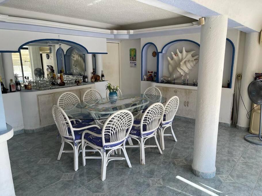 Сasa de vacaciones Blue Coast With Pool And Ocean View 10 To 35 P Acapulco